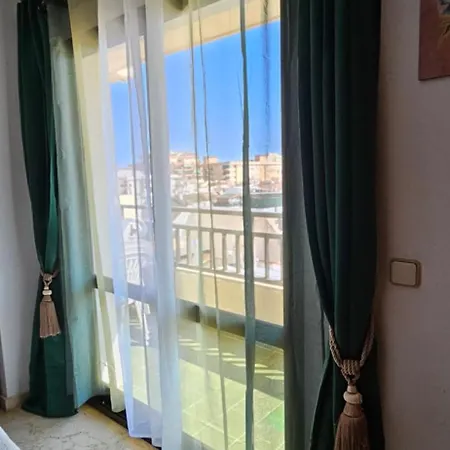 Central Pool 3 Beds 2 Bedrooms Very Large Balcony *